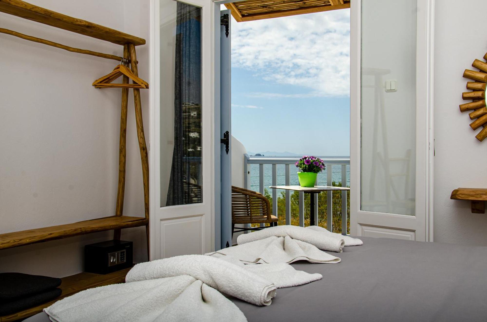 Hotel Livadia Parikia  Bagian luar foto