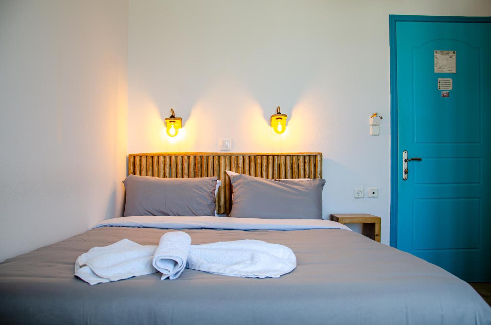 Hotel Livadia Parikia  Bagian luar foto