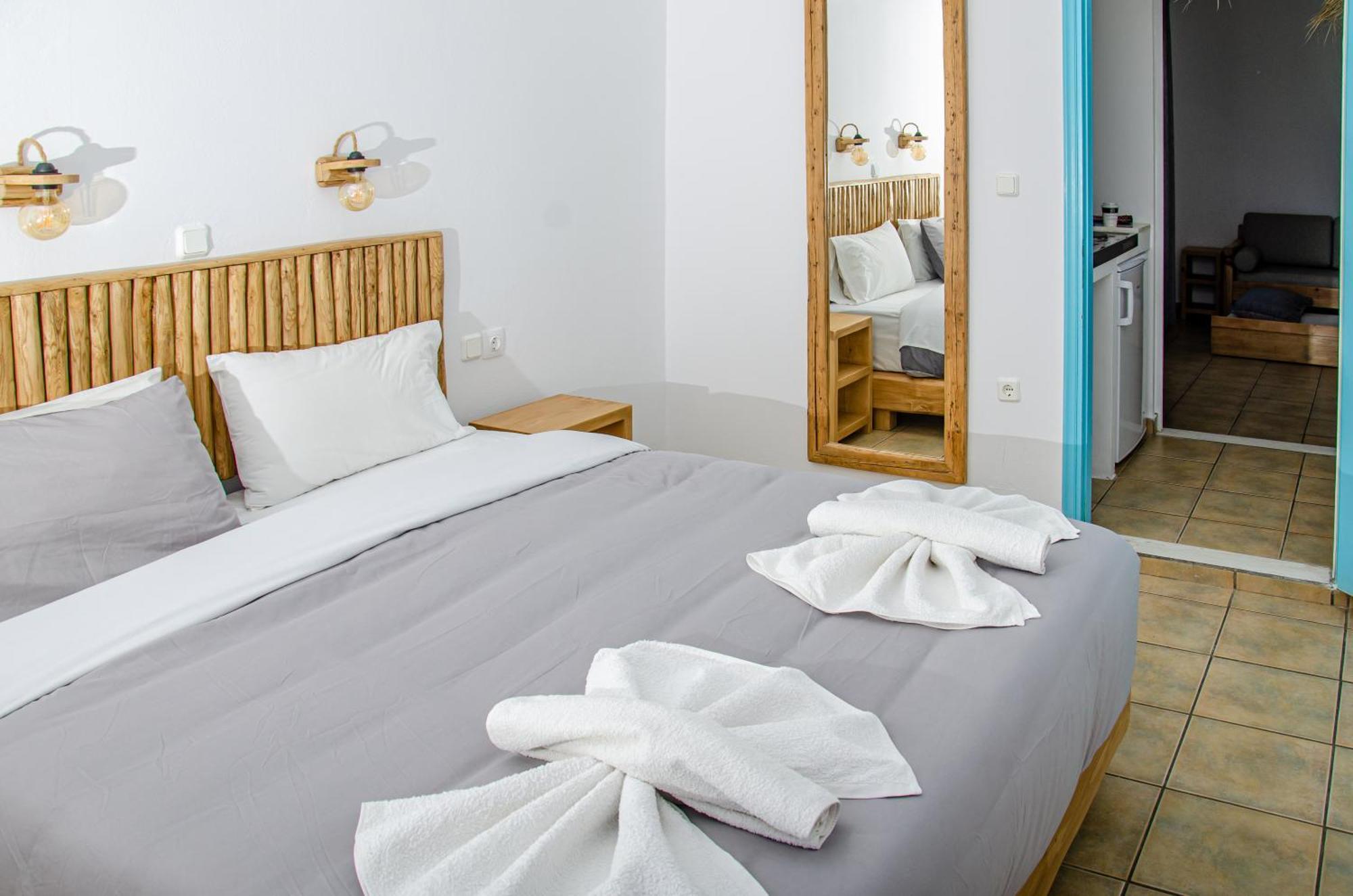 Hotel Livadia Parikia  Bagian luar foto