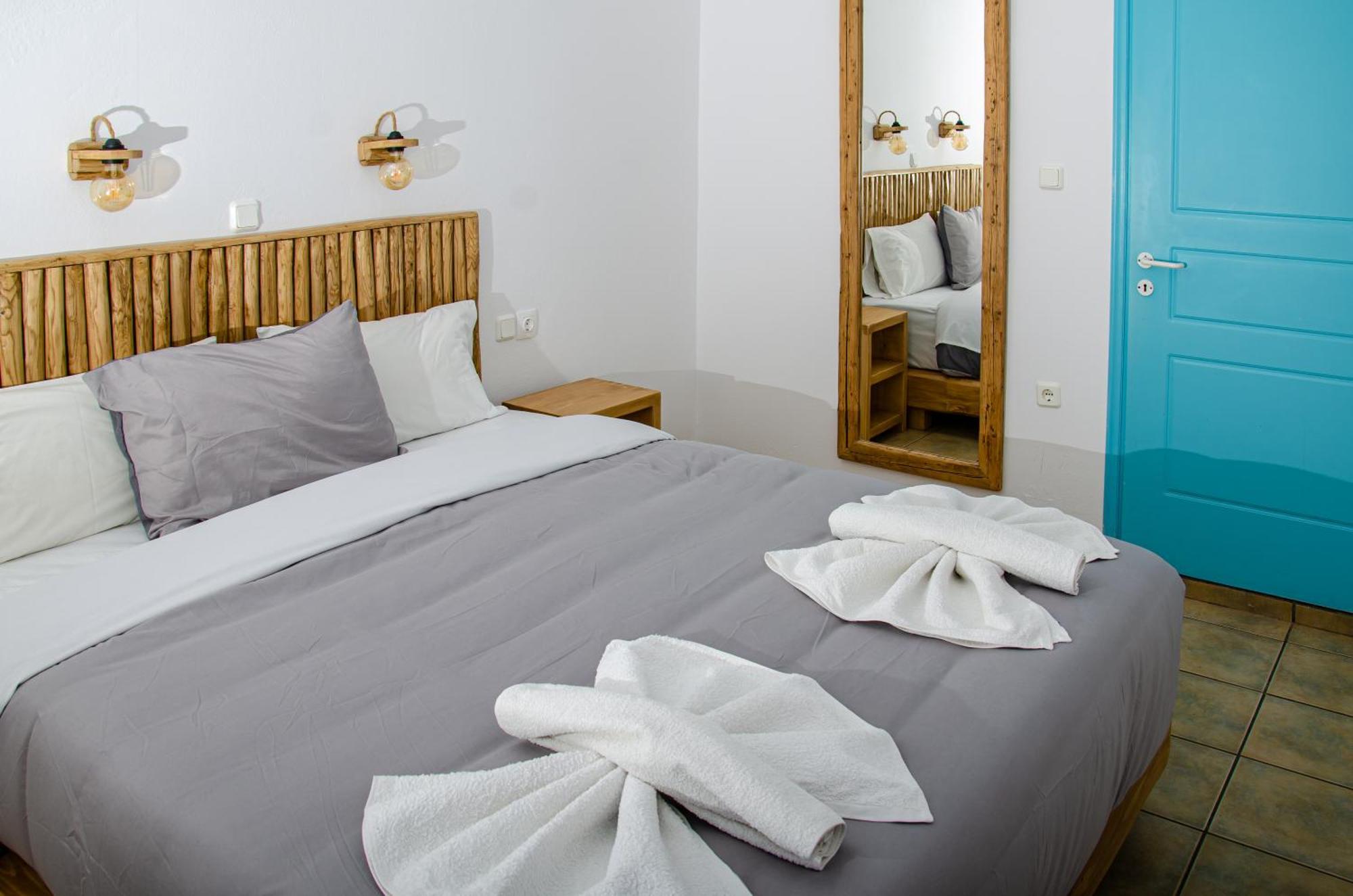 Hotel Livadia Parikia  Bagian luar foto