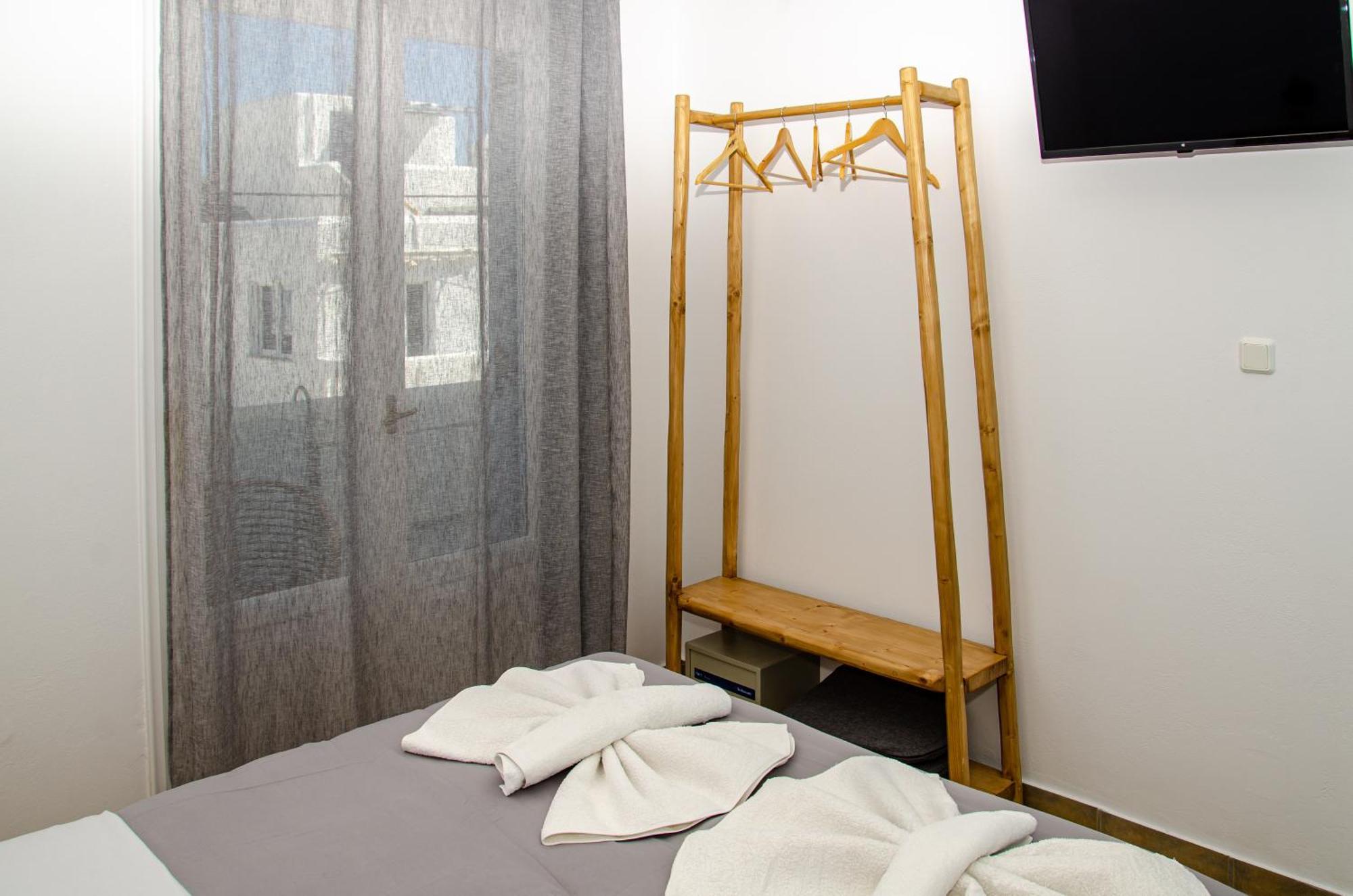 Hotel Livadia Parikia  Bagian luar foto