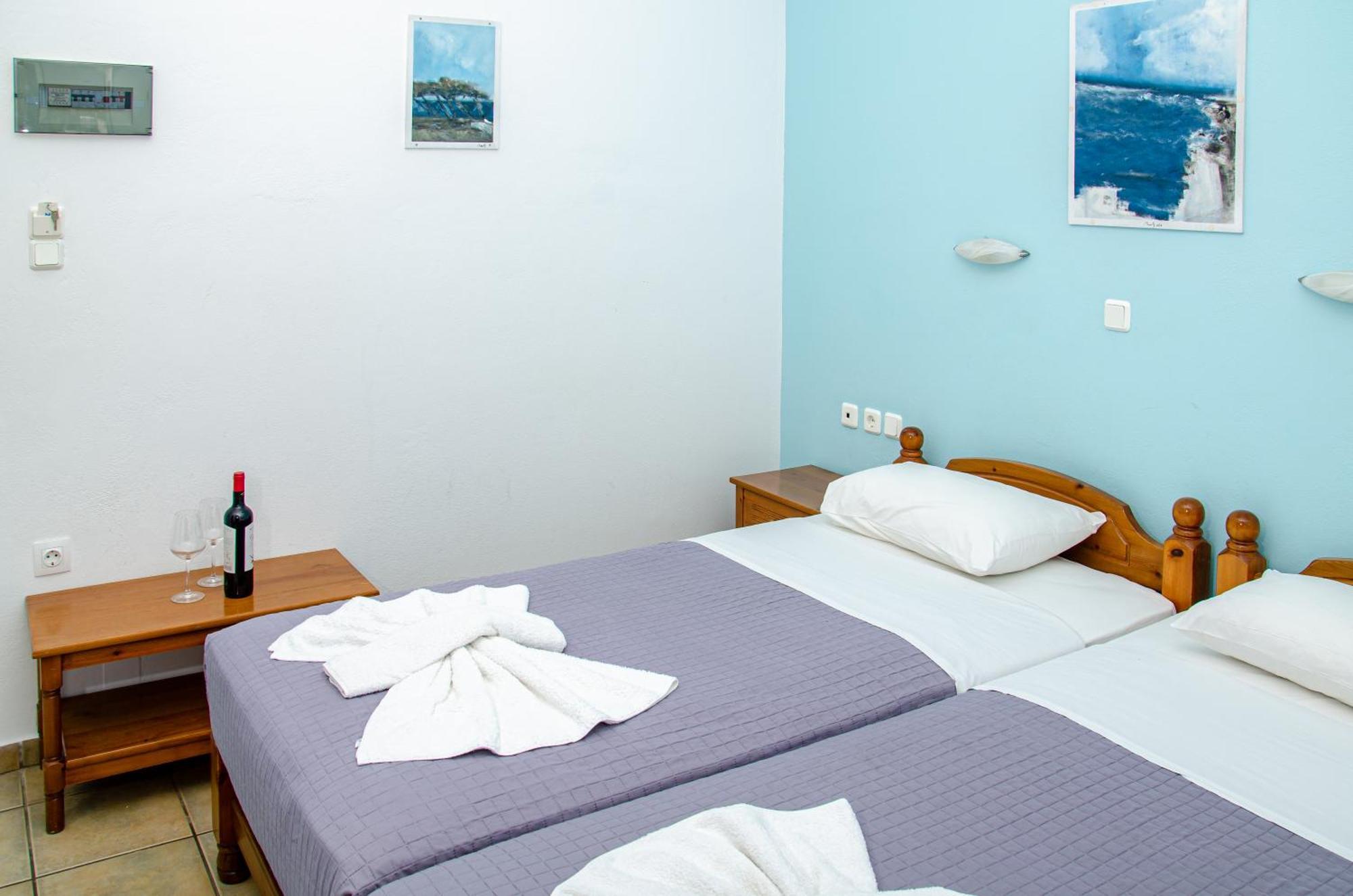 Hotel Livadia Parikia  Bagian luar foto