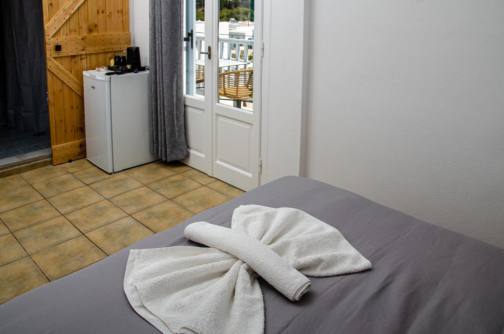 Hotel Livadia Parikia  Bagian luar foto